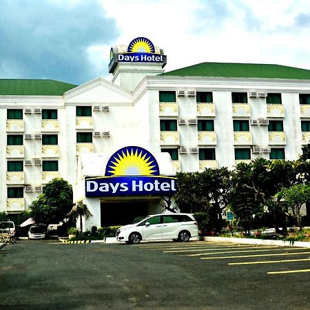 Days Hotel By Wyndham Batangas Extérieur photo