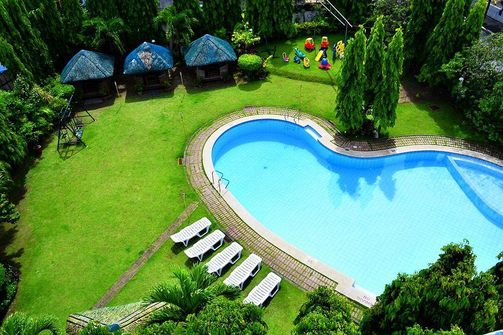 Days Hotel By Wyndham Batangas Extérieur photo