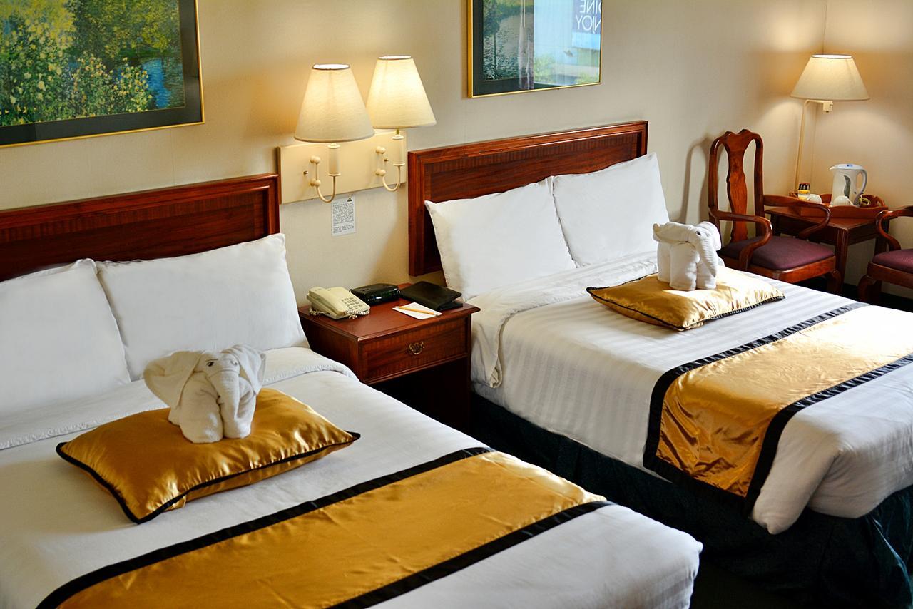 Days Hotel By Wyndham Batangas Extérieur photo