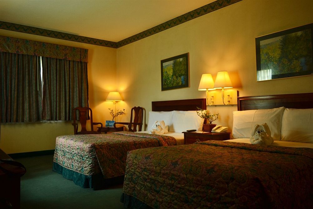 Days Hotel By Wyndham Batangas Extérieur photo