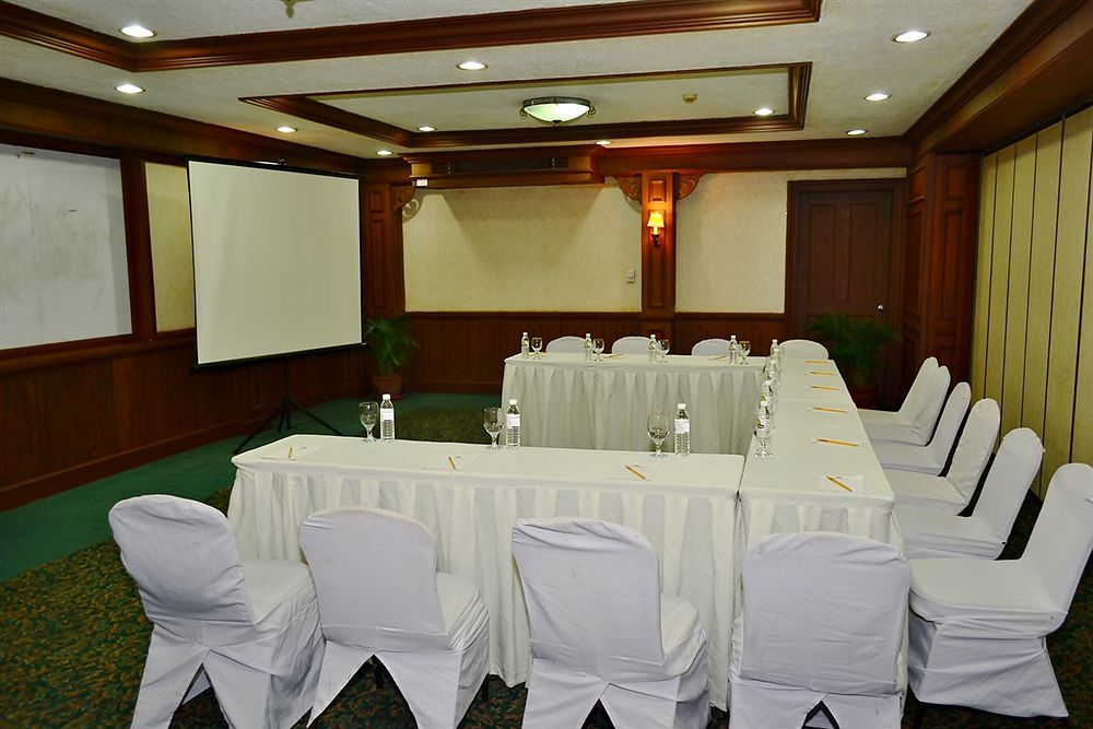Days Hotel By Wyndham Batangas Extérieur photo